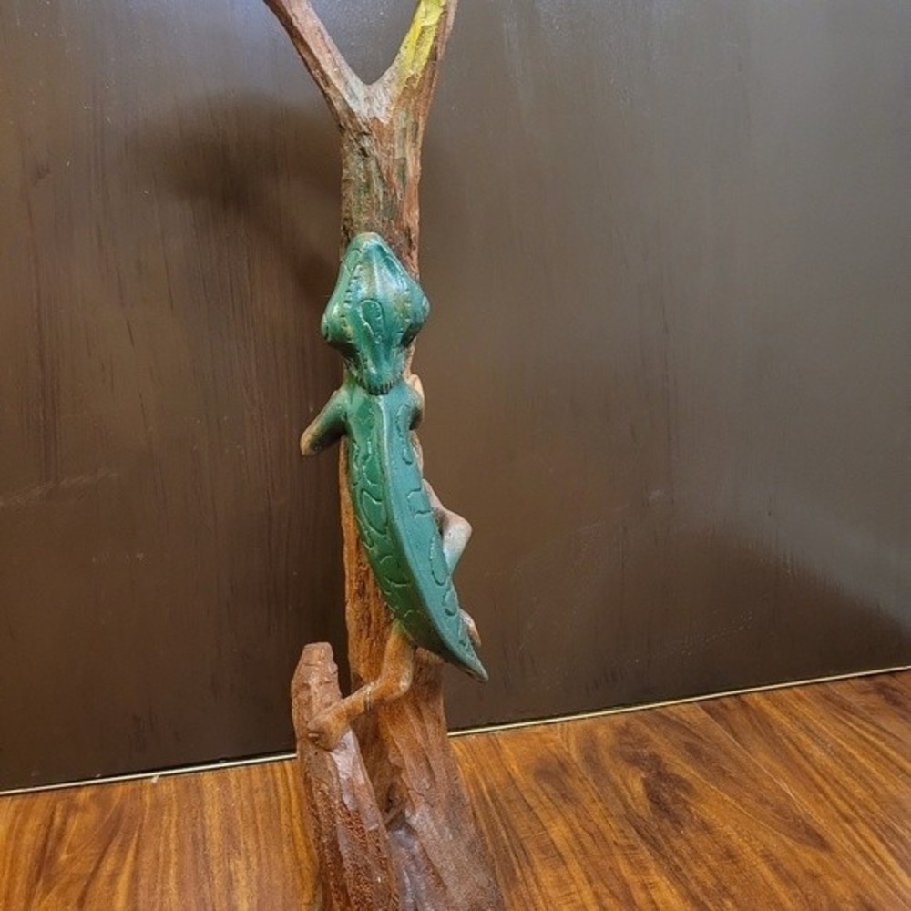 Handcarved Wooden Chameleon Statue Scupture Primitive - Picture 2 of 7